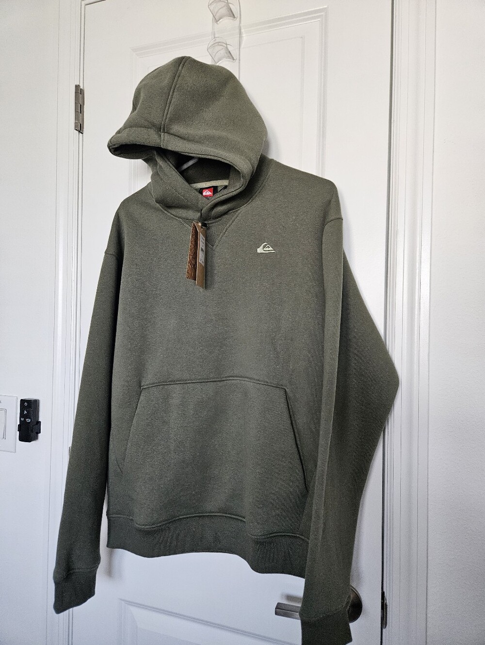 NWT Quiksilver Olive Green Pullover Hoodie Size SMALL Mens
